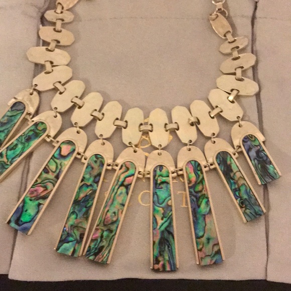 Mimi Necklace In Abalone Shell - Picture 3 of 4